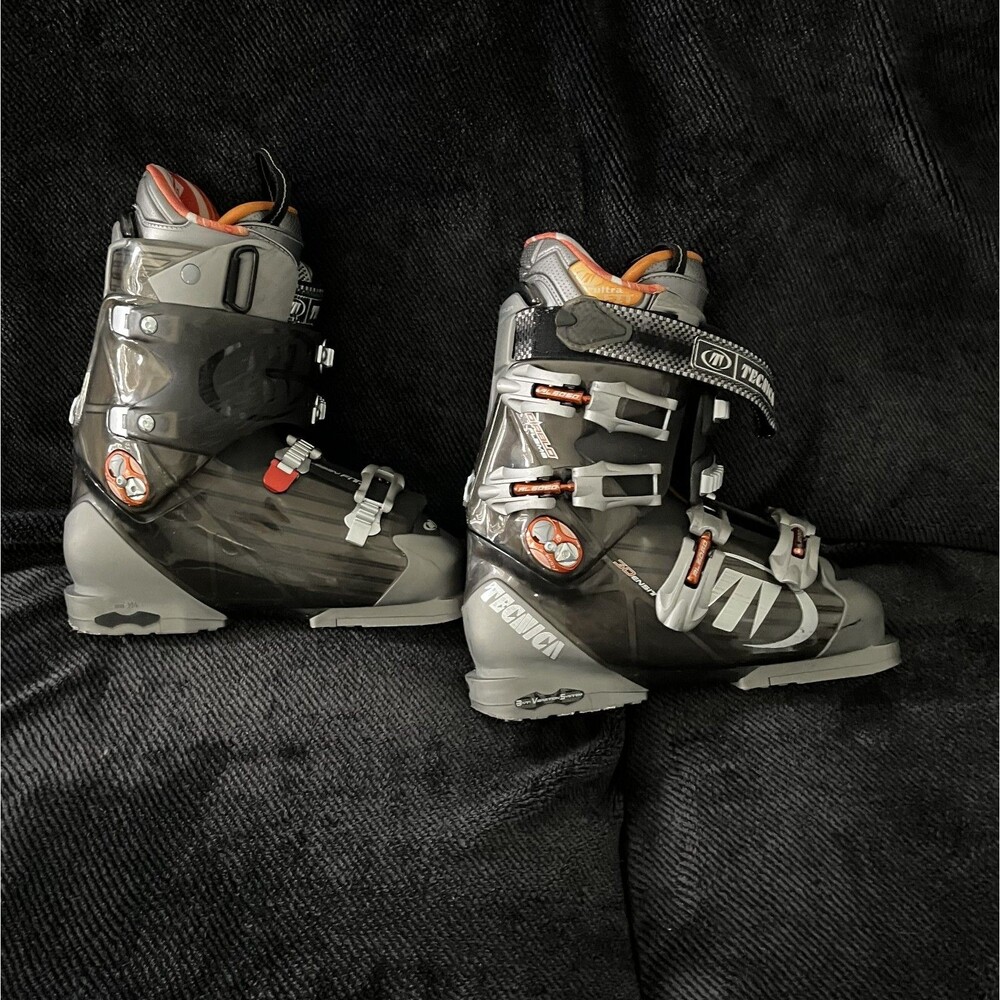Tecnica Ski Boots Diablo Flame 26.5 Mens 260-265  Skiing 304mm Sz 8.5 Italy